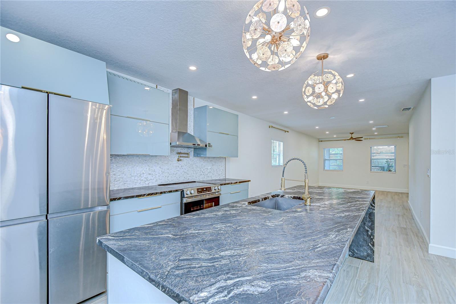 509 E DAVIS BLVD, TAMPA, FL, 33606