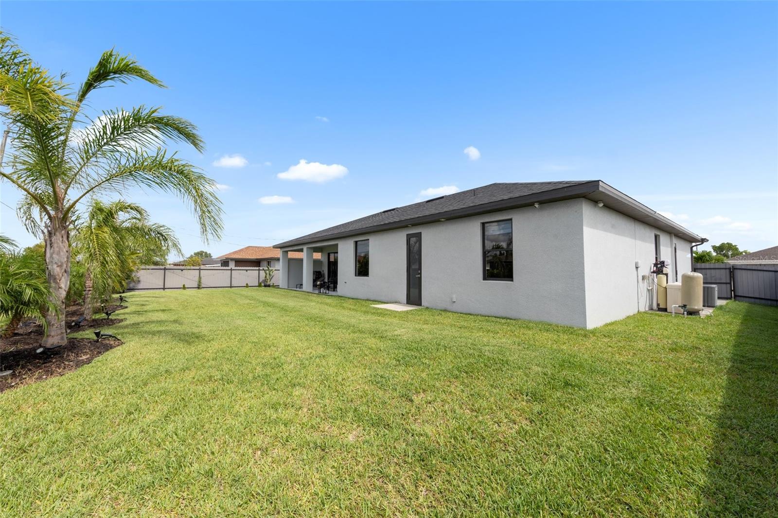 306 NE 9TH TER, CAPE CORAL, FL, 33909