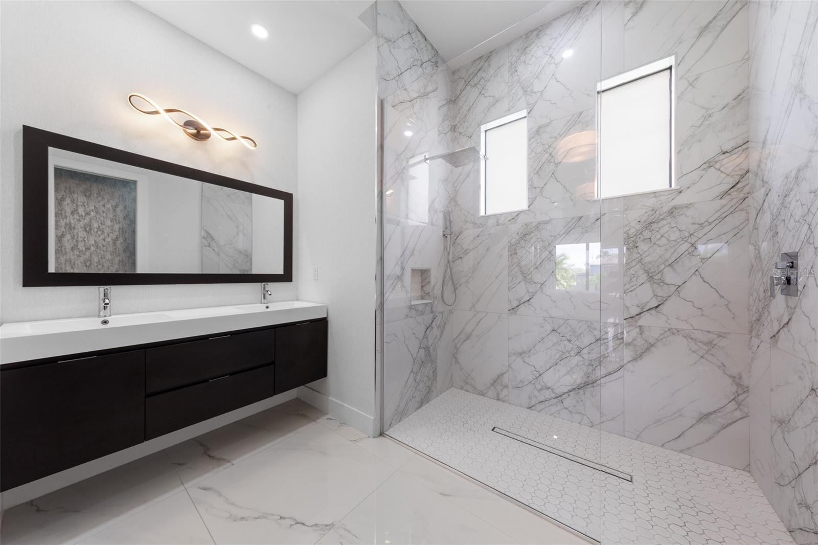 306 NE 9TH TER, CAPE CORAL, FL, 33909