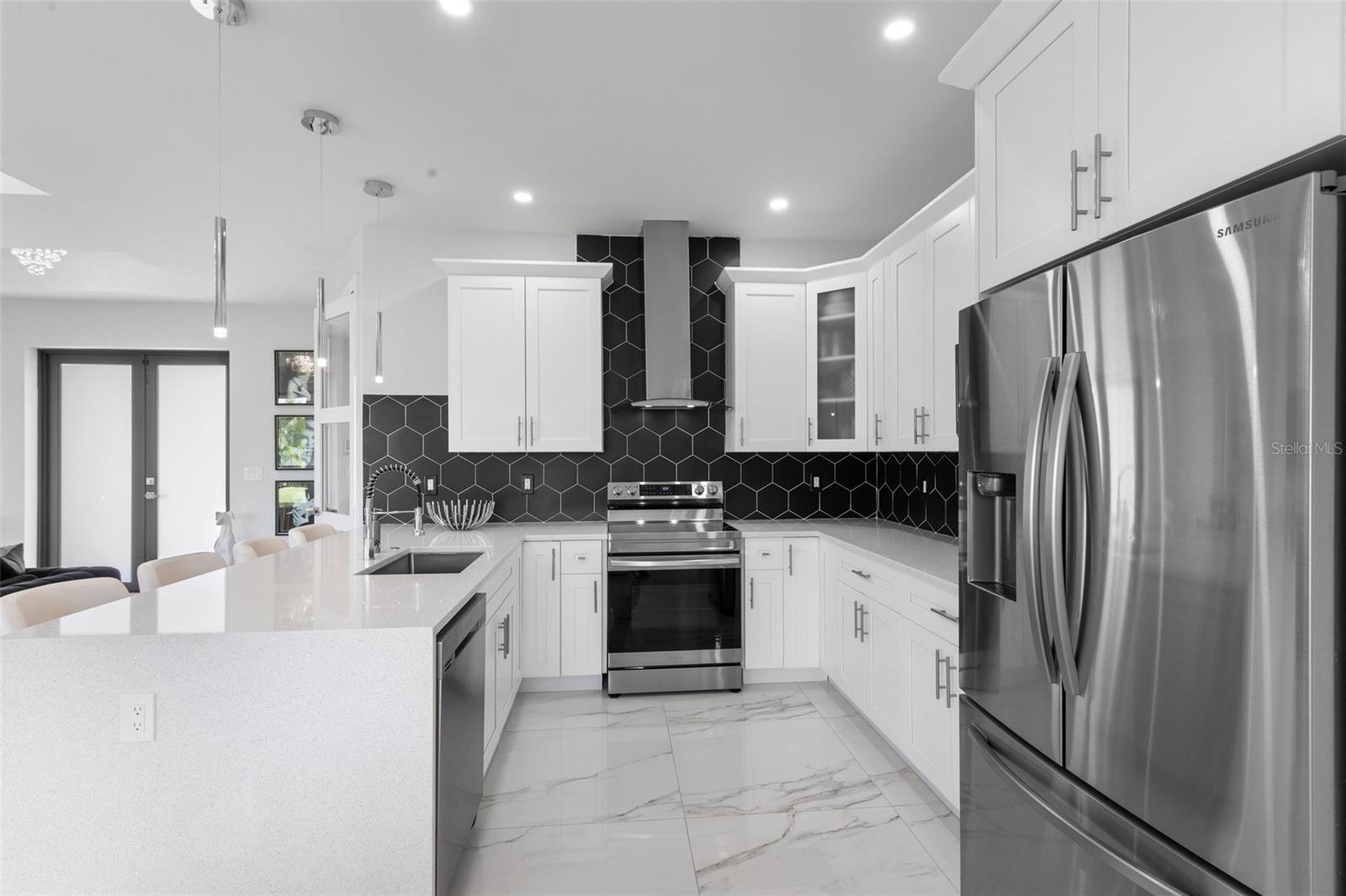 306 NE 9TH TER, CAPE CORAL, FL, 33909