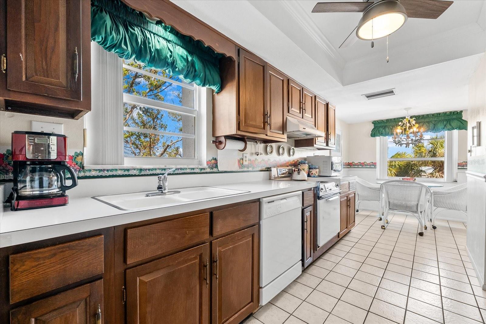 5600 BEACH WAY DR #201, SARASOTA, FL, 34242