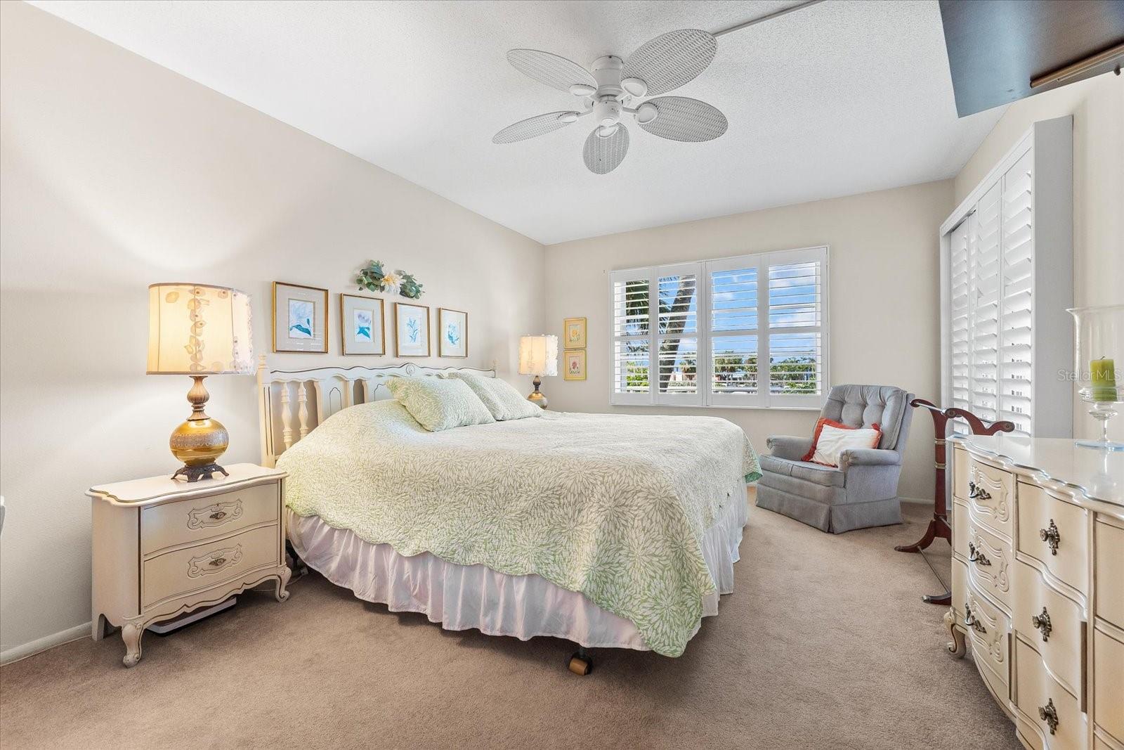 5600 BEACH WAY DR #201, SARASOTA, FL, 34242