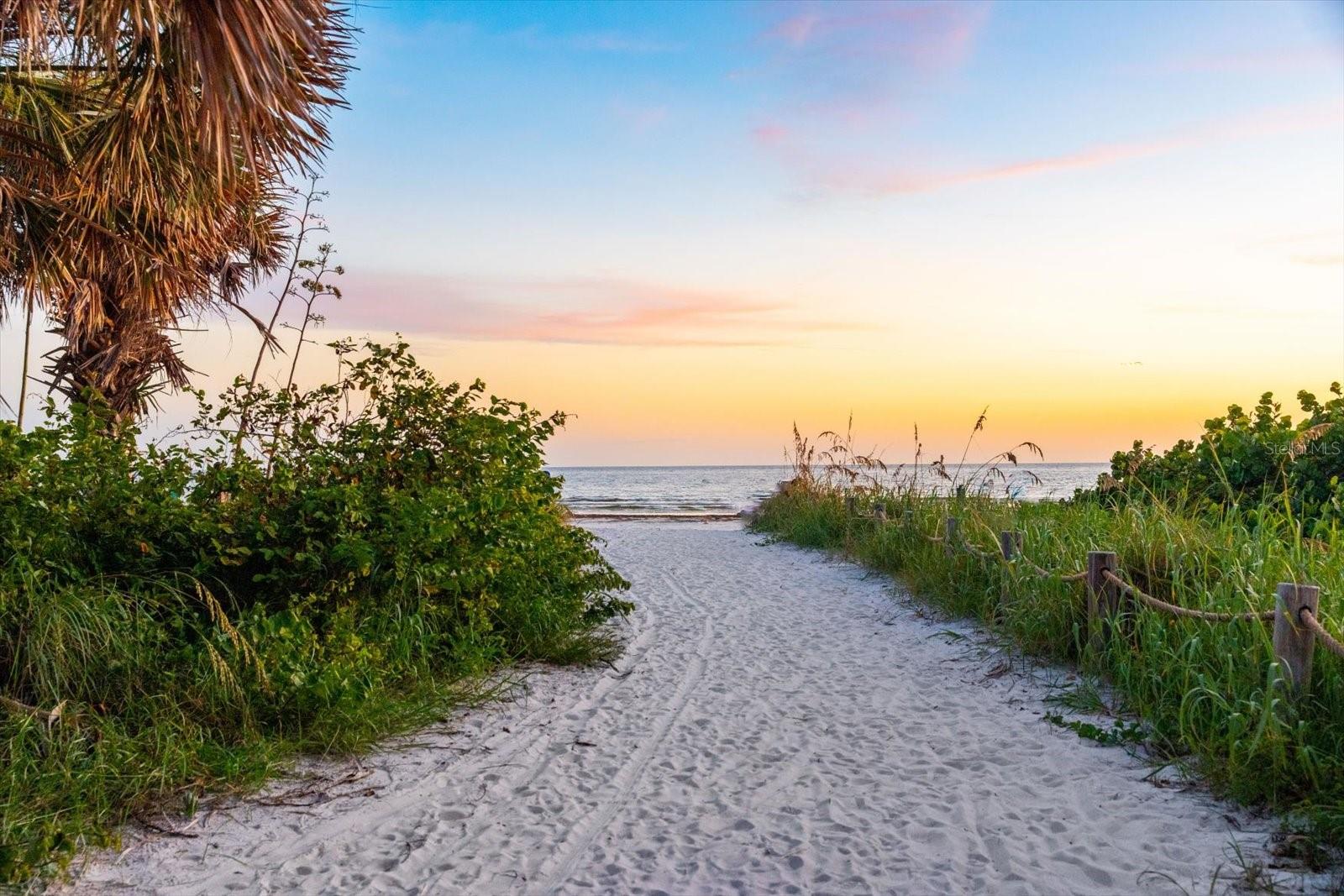 5600 BEACH WAY DR #201, SARASOTA, FL, 34242