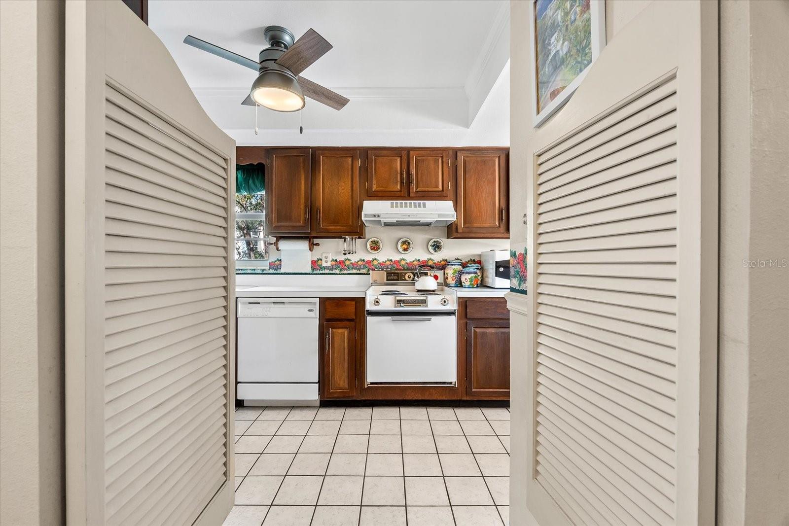 5600 BEACH WAY DR #201, SARASOTA, FL, 34242