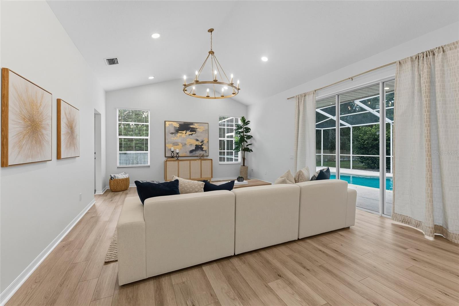 9402 WOODBAY DR, TAMPA, FL, 33626