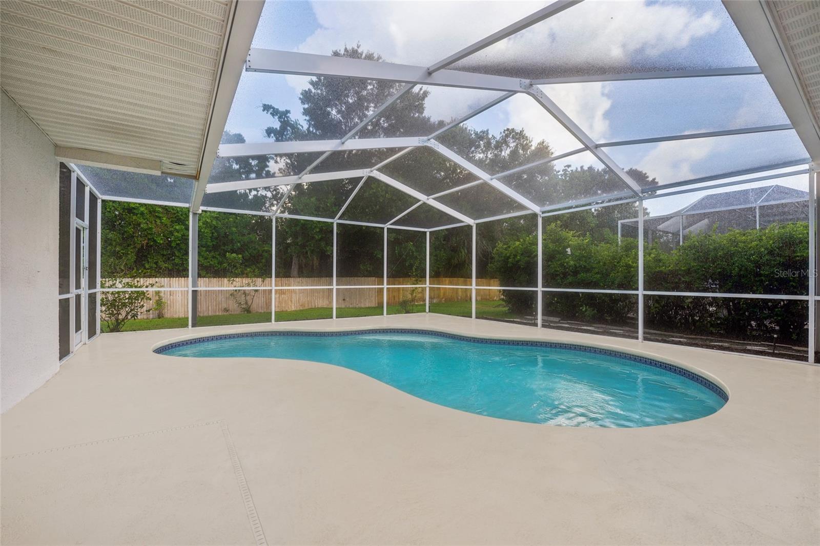 9402 WOODBAY DR, TAMPA, FL, 33626