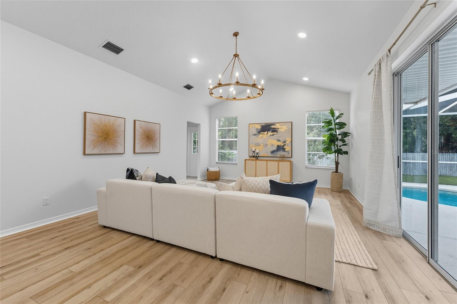 9402 WOODBAY DR, TAMPA, FL, 33626