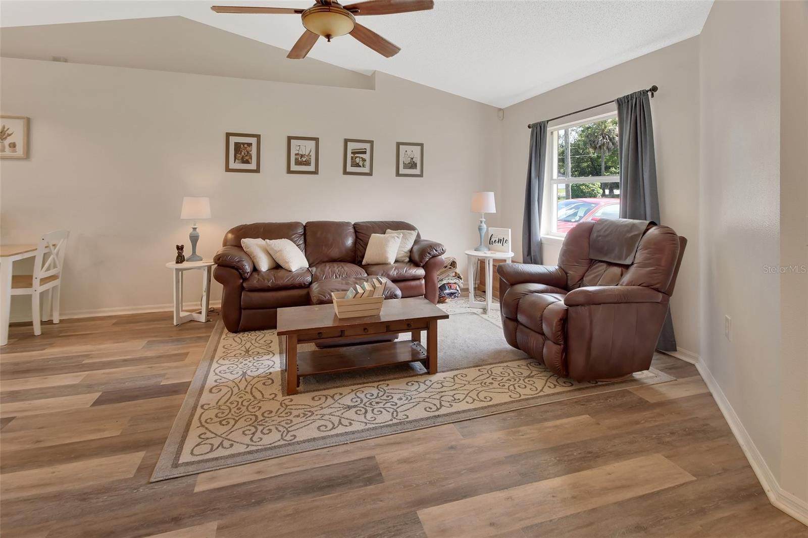 414 LANCASTER AVE, ORANGE CITY, FL, 32763