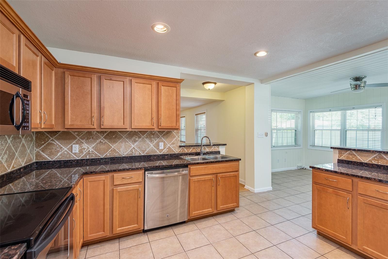 4001 W ESTRELLA ST, TAMPA, FL, 33629