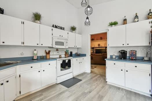 5112 PARKWAY BLVD, LAND O LAKES, FL, 34639