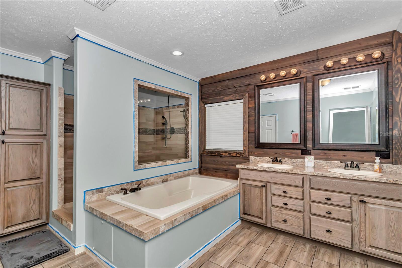 7565 DEWEY ROBBINS RD, HOWEY IN THE HILLS, FL, 34737