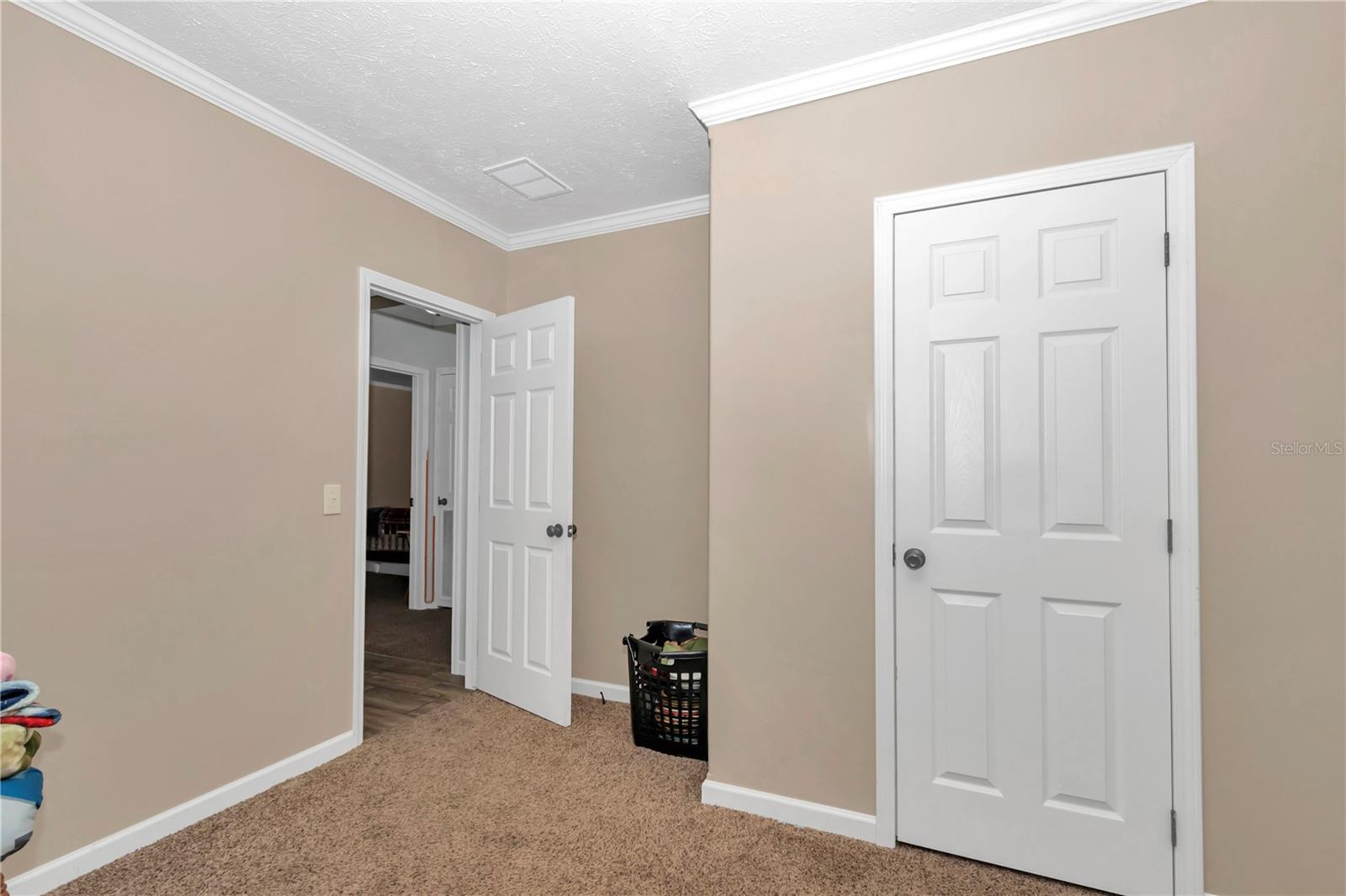 7565 DEWEY ROBBINS RD, HOWEY IN THE HILLS, FL, 34737