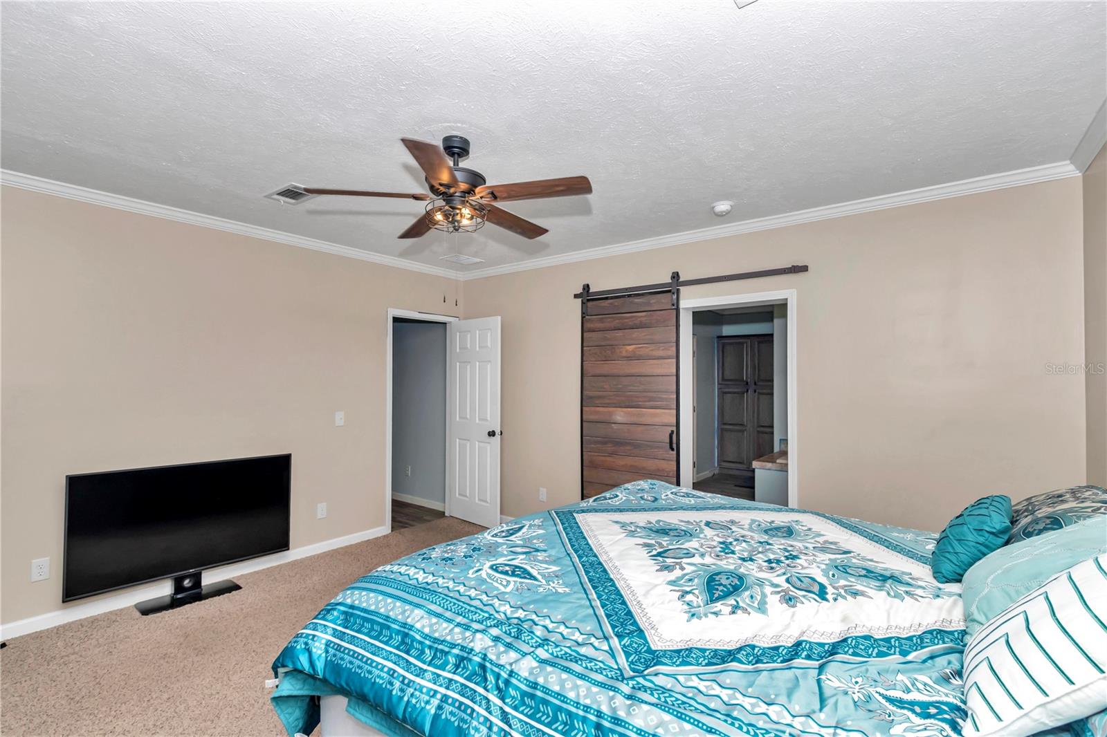 7565 DEWEY ROBBINS RD, HOWEY IN THE HILLS, FL, 34737