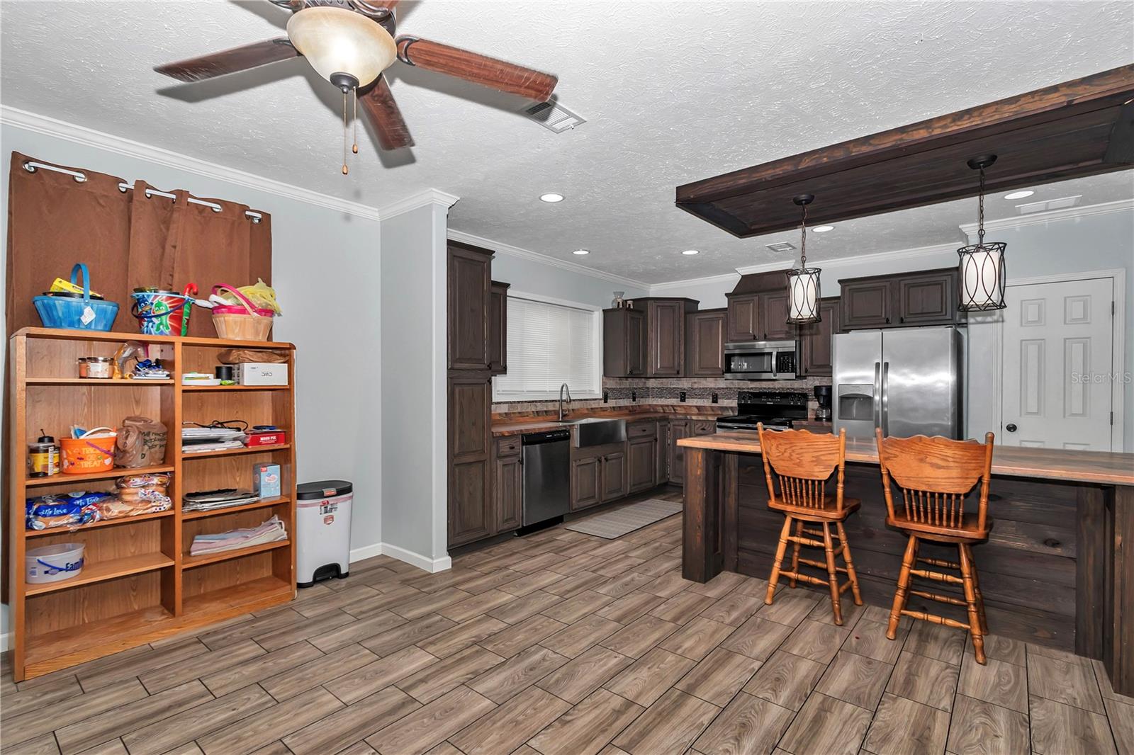 7565 DEWEY ROBBINS RD, HOWEY IN THE HILLS, FL, 34737