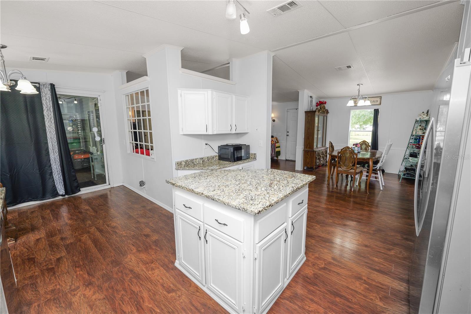 8652 CROSS CREEK RD, POLK CITY, FL, 33868