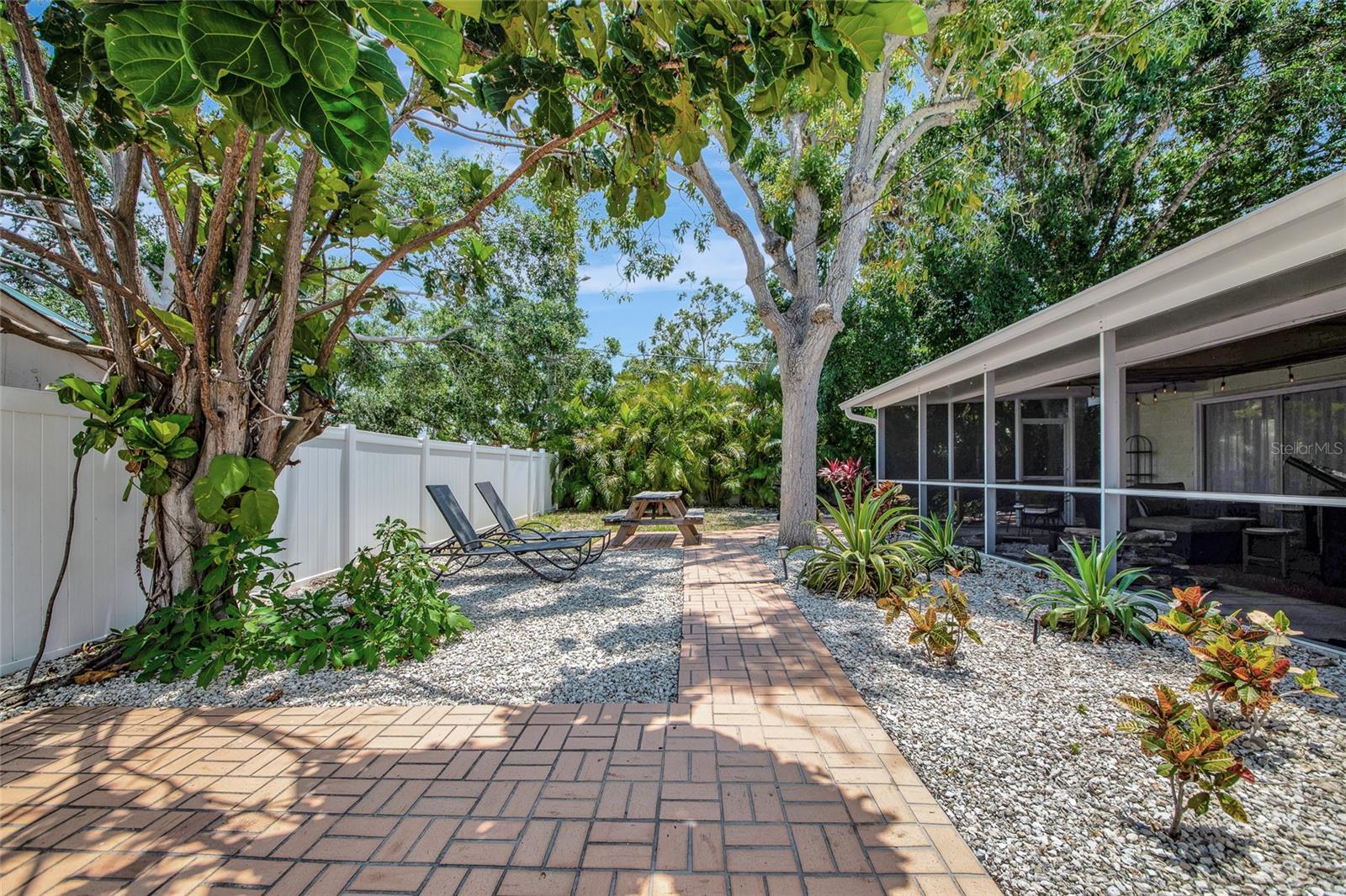 2363 MILFORD CIR, SARASOTA, FL, 34239