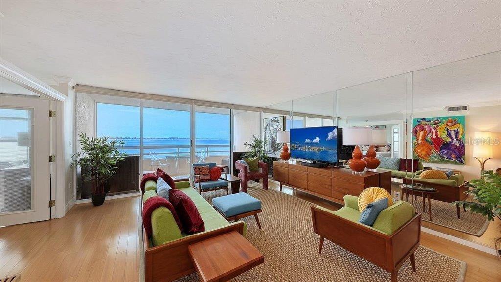 988 BLVD OF THE ARTS #1016, SARASOTA, FL, 34236