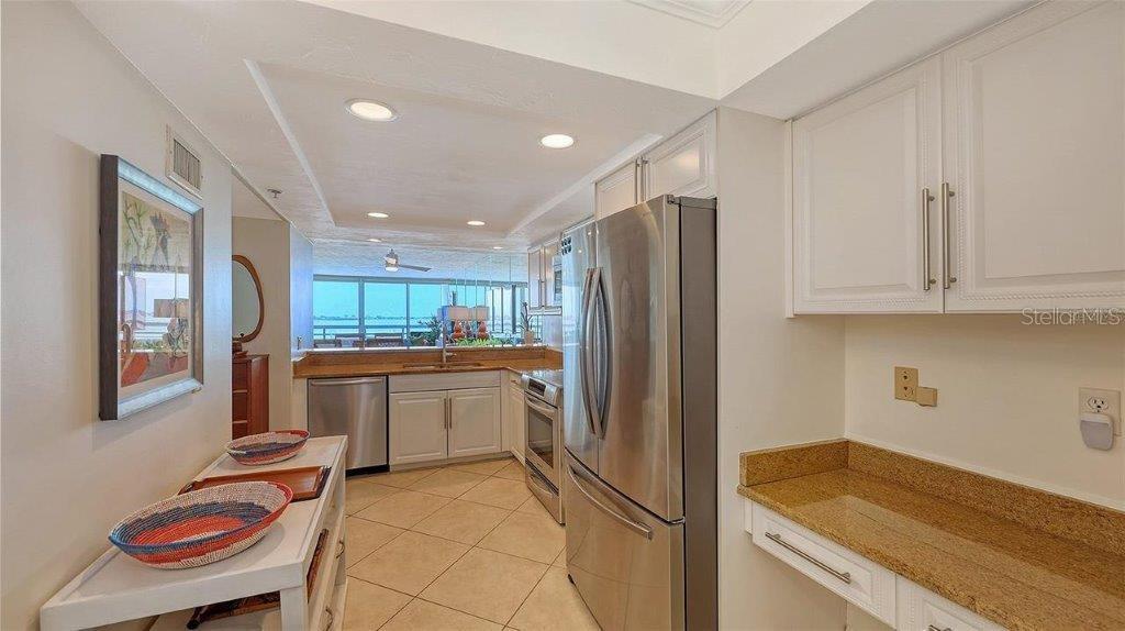 988 BLVD OF THE ARTS #1016, SARASOTA, FL, 34236