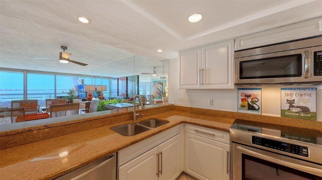 988 BLVD OF THE ARTS #1016, SARASOTA, FL, 34236