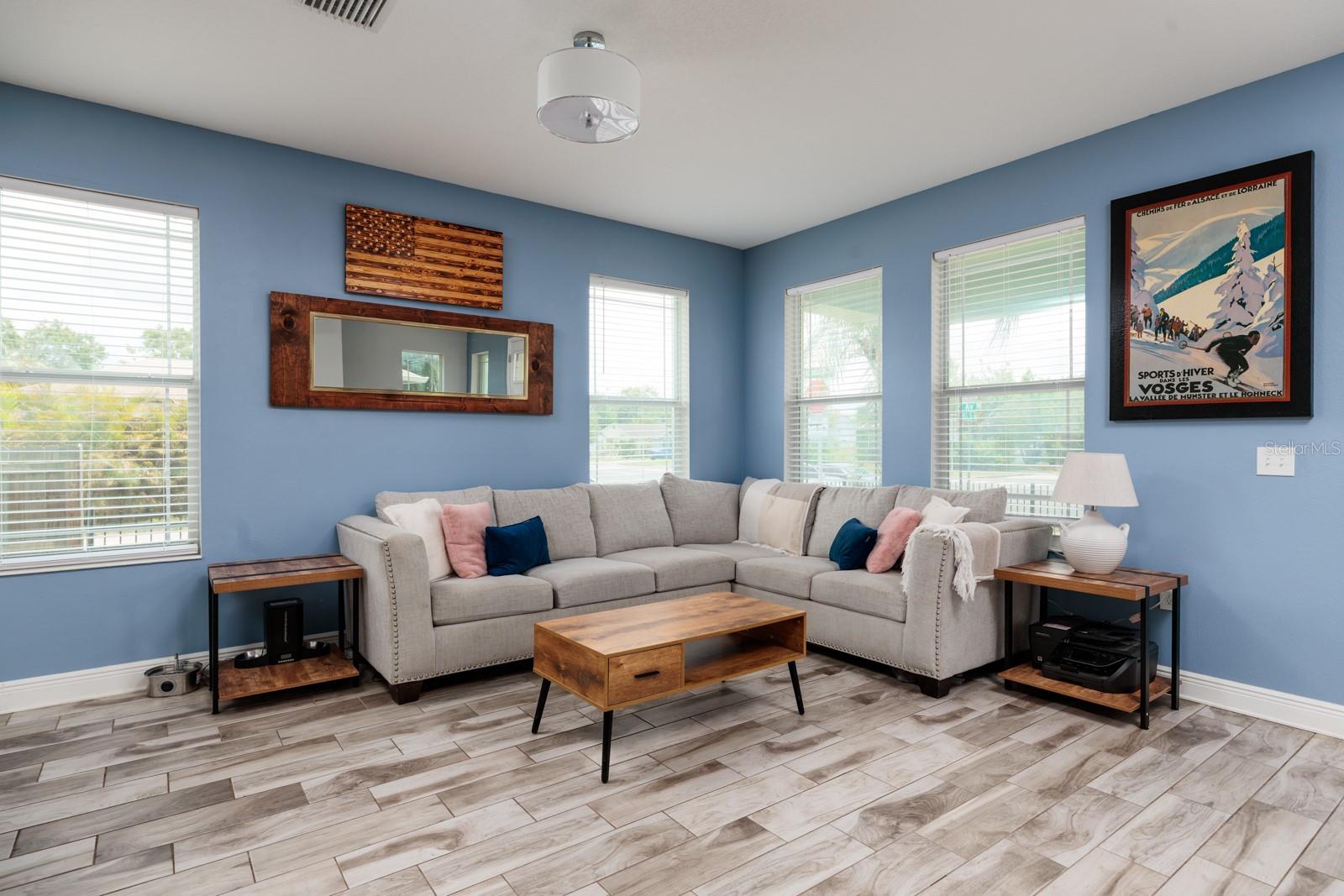 4301 5TH AVE N, ST PETERSBURG, FL, 33713