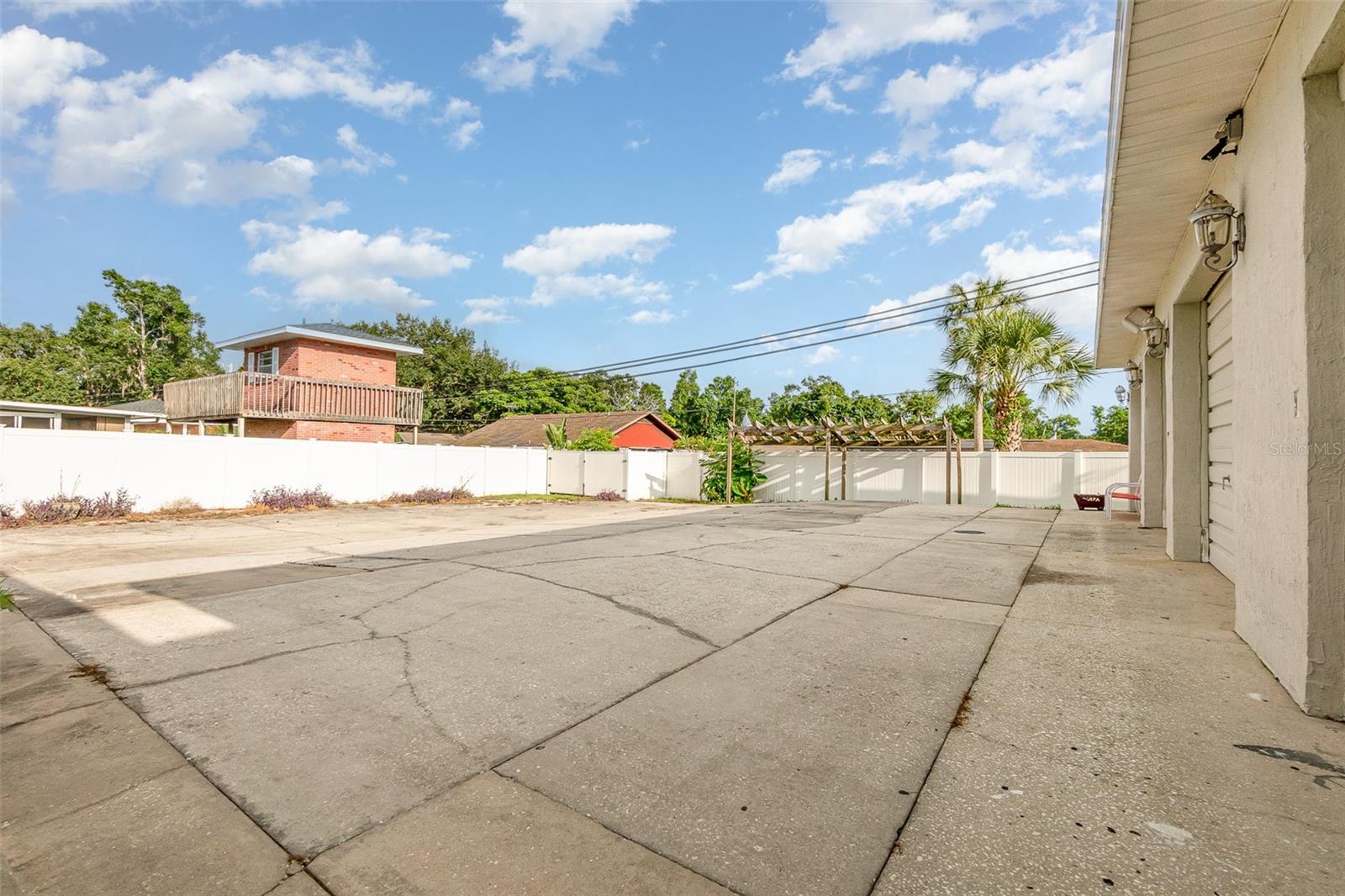 629 ORANGE VALLEY LN, LAKELAND, FL, 33813