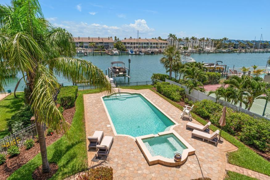 TB8392286 Property Photo