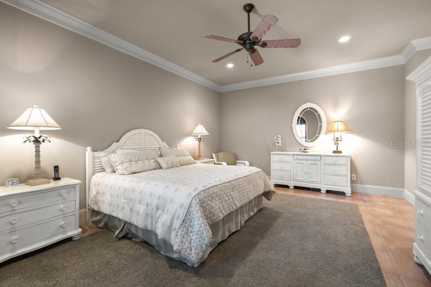 TB8392286 Property Photo