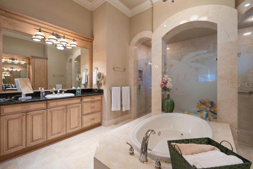 TB8392286 Property Photo