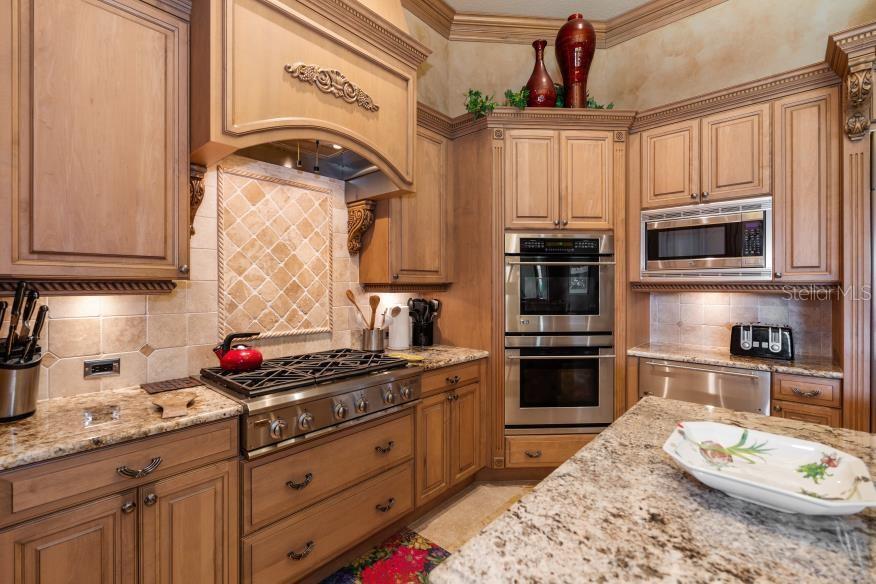 TB8392286 Property Photo