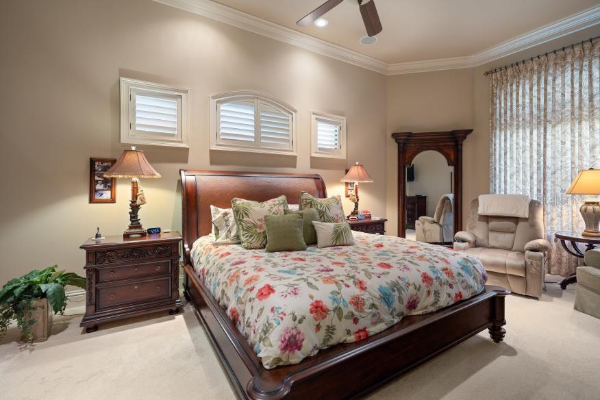 TB8392286 Property Photo