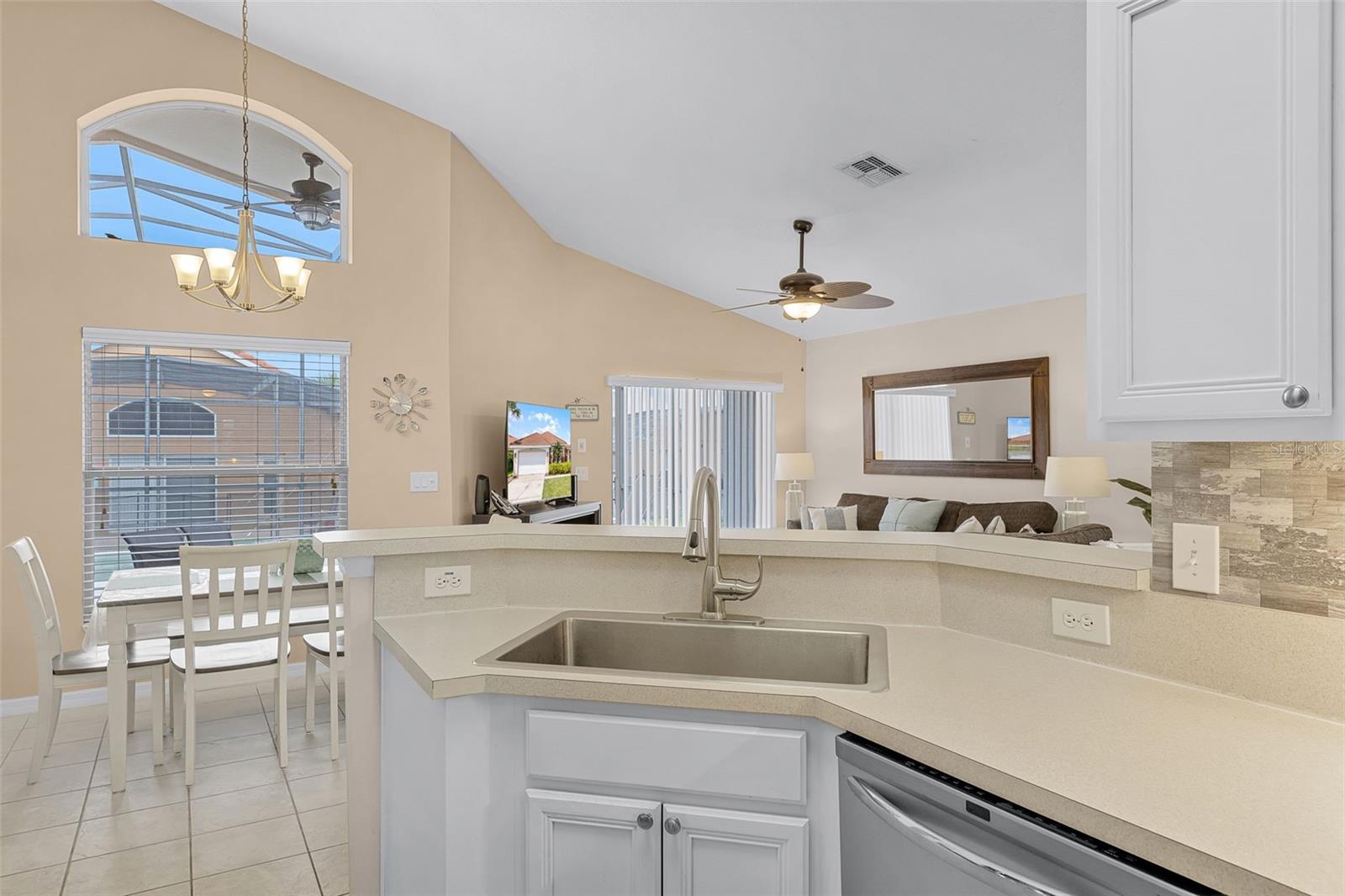 423 PALOMA DR, DAVENPORT, FL, 33837