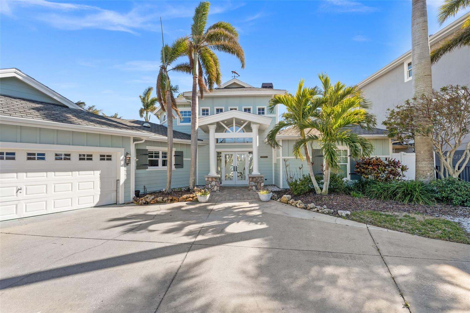 17077 DOLPHIN DR, NORTH REDINGTON BEACH, FL, 33708