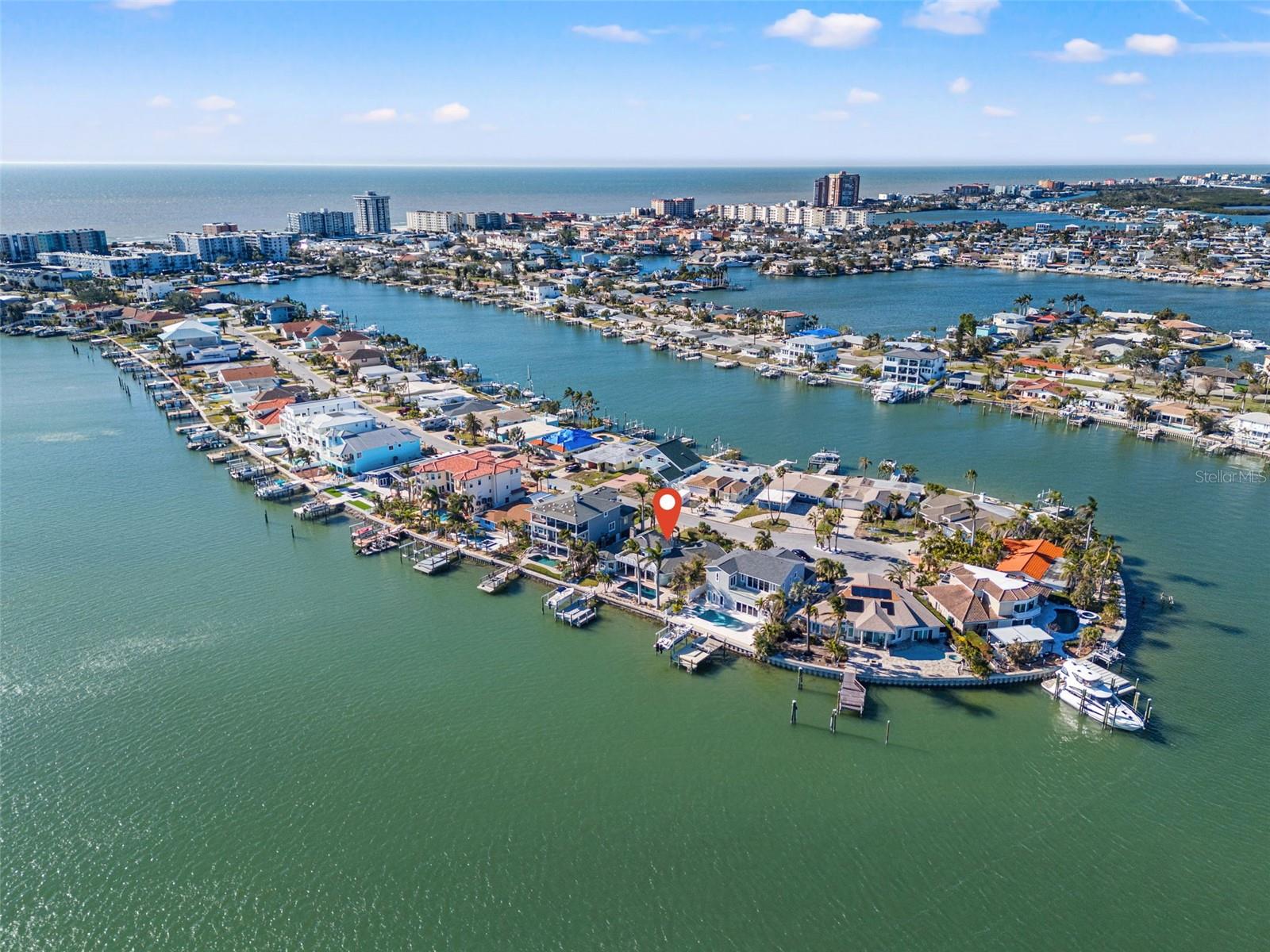 17077 DOLPHIN DR, NORTH REDINGTON BEACH, FL, 33708