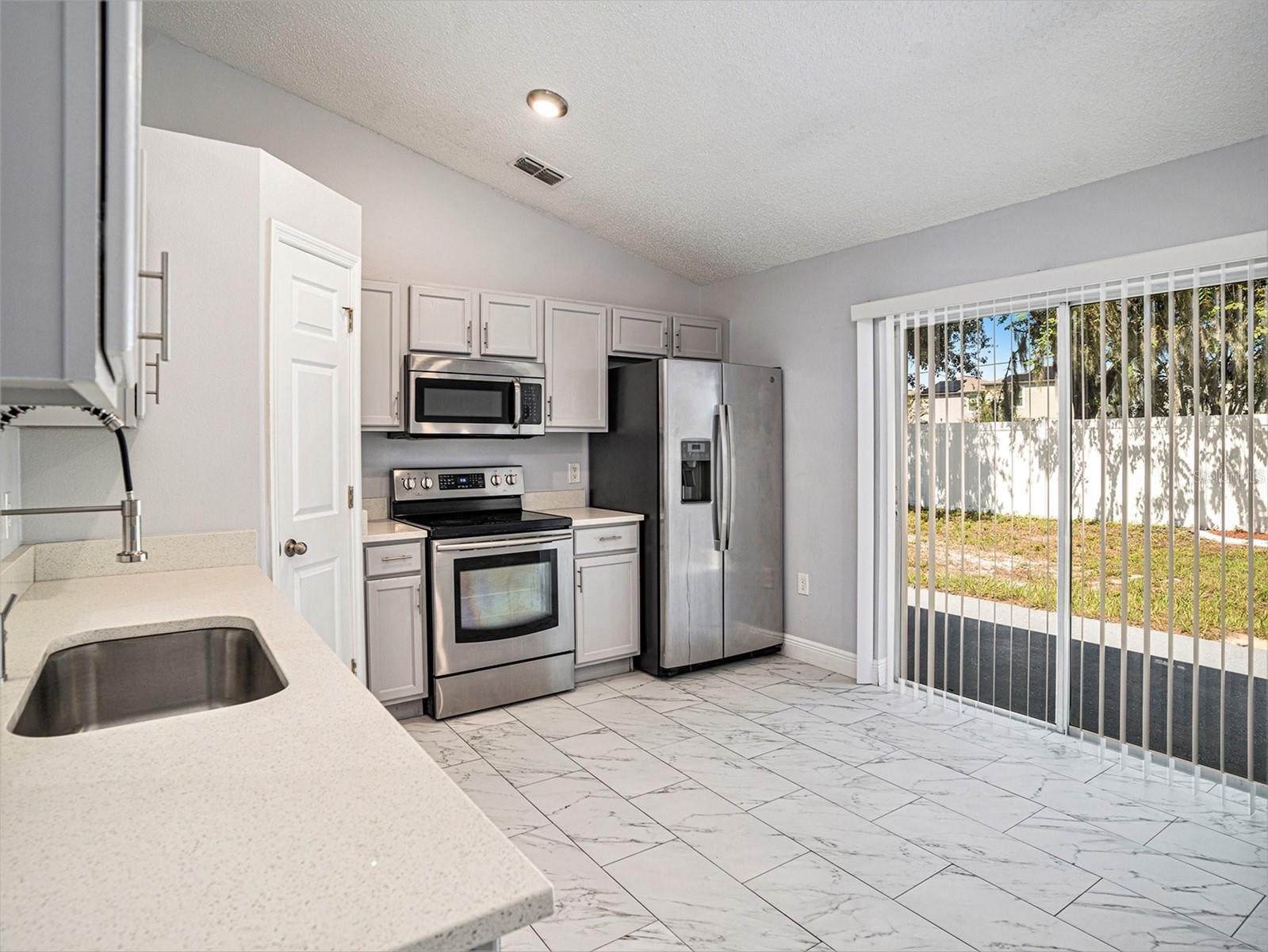 11433 IVY FLOWER LOOP, RIVERVIEW, FL, 33578