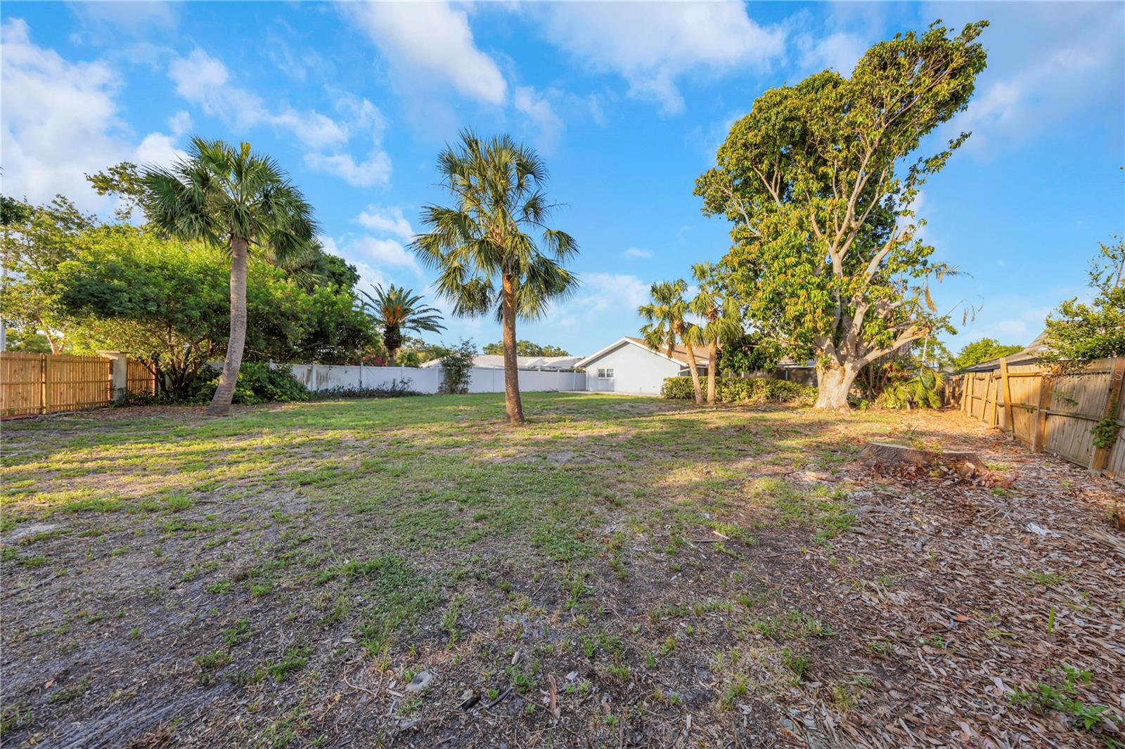 605 CITRUS CT, LARGO, FL, 33770