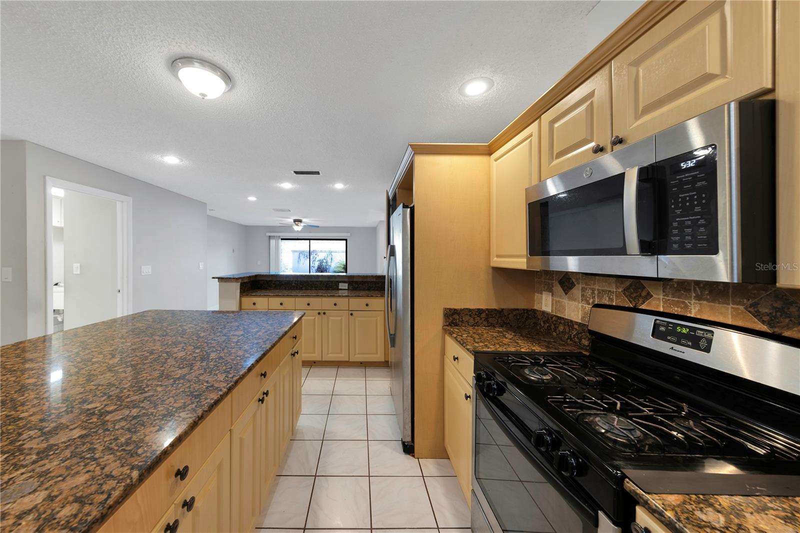 605 CITRUS CT, LARGO, FL, 33770