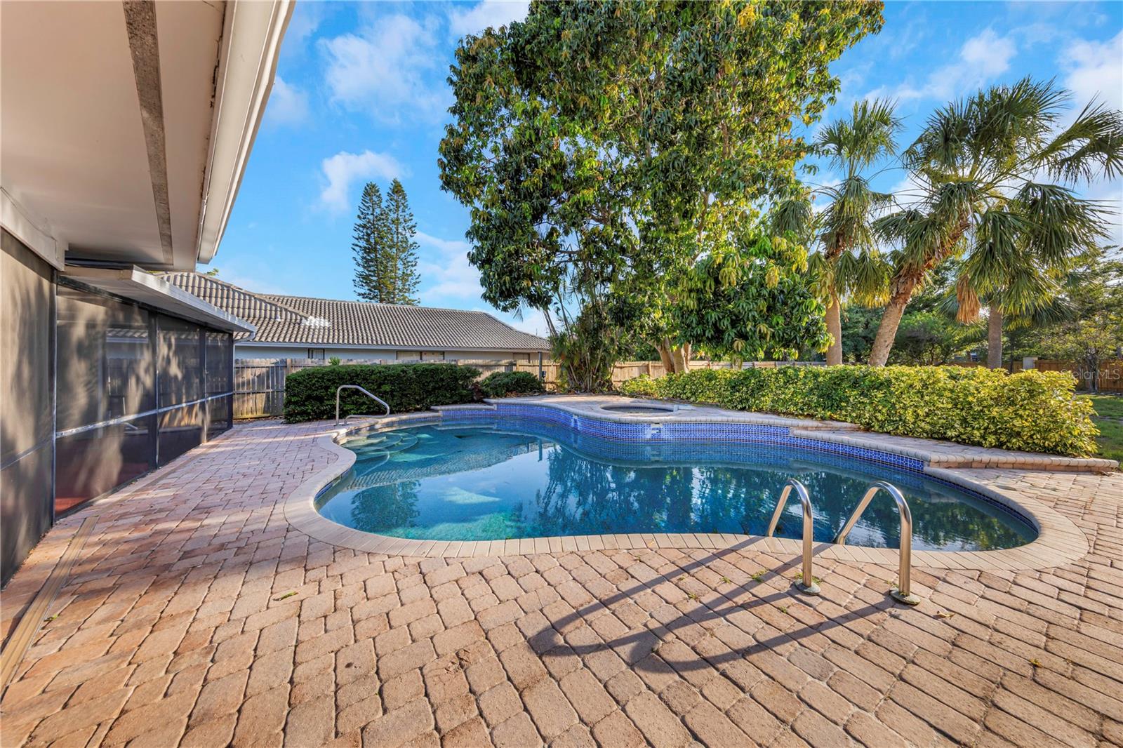 605 CITRUS CT, LARGO, FL, 33770