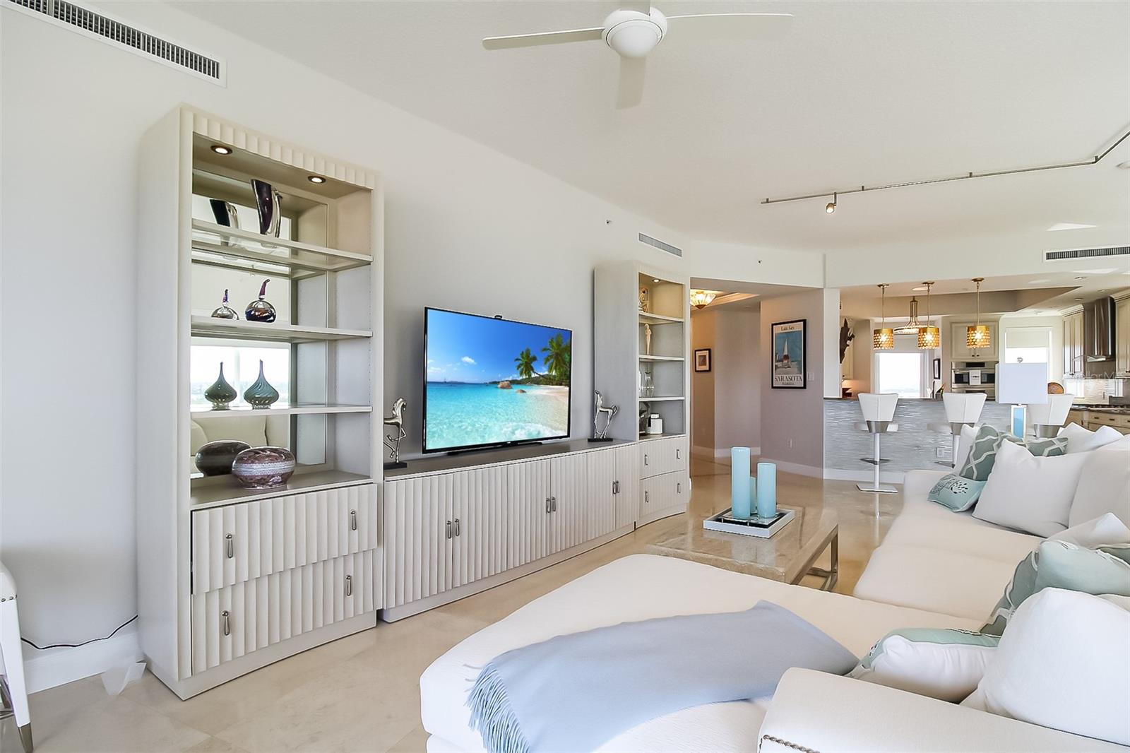 1300 BENJAMIN FRANKLIN DR #701, SARASOTA, FL, 34236