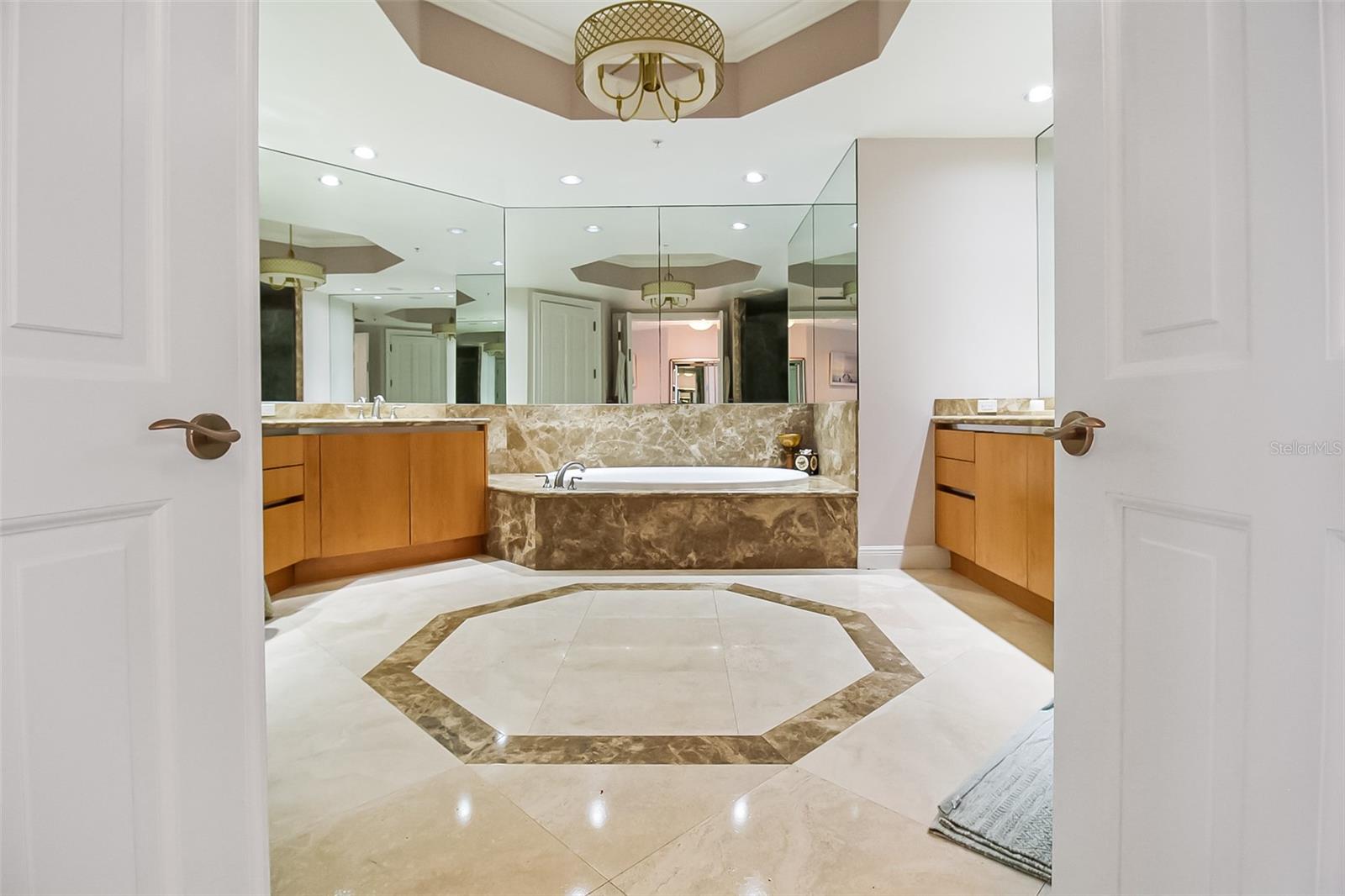 1300 BENJAMIN FRANKLIN DR #701, SARASOTA, FL, 34236