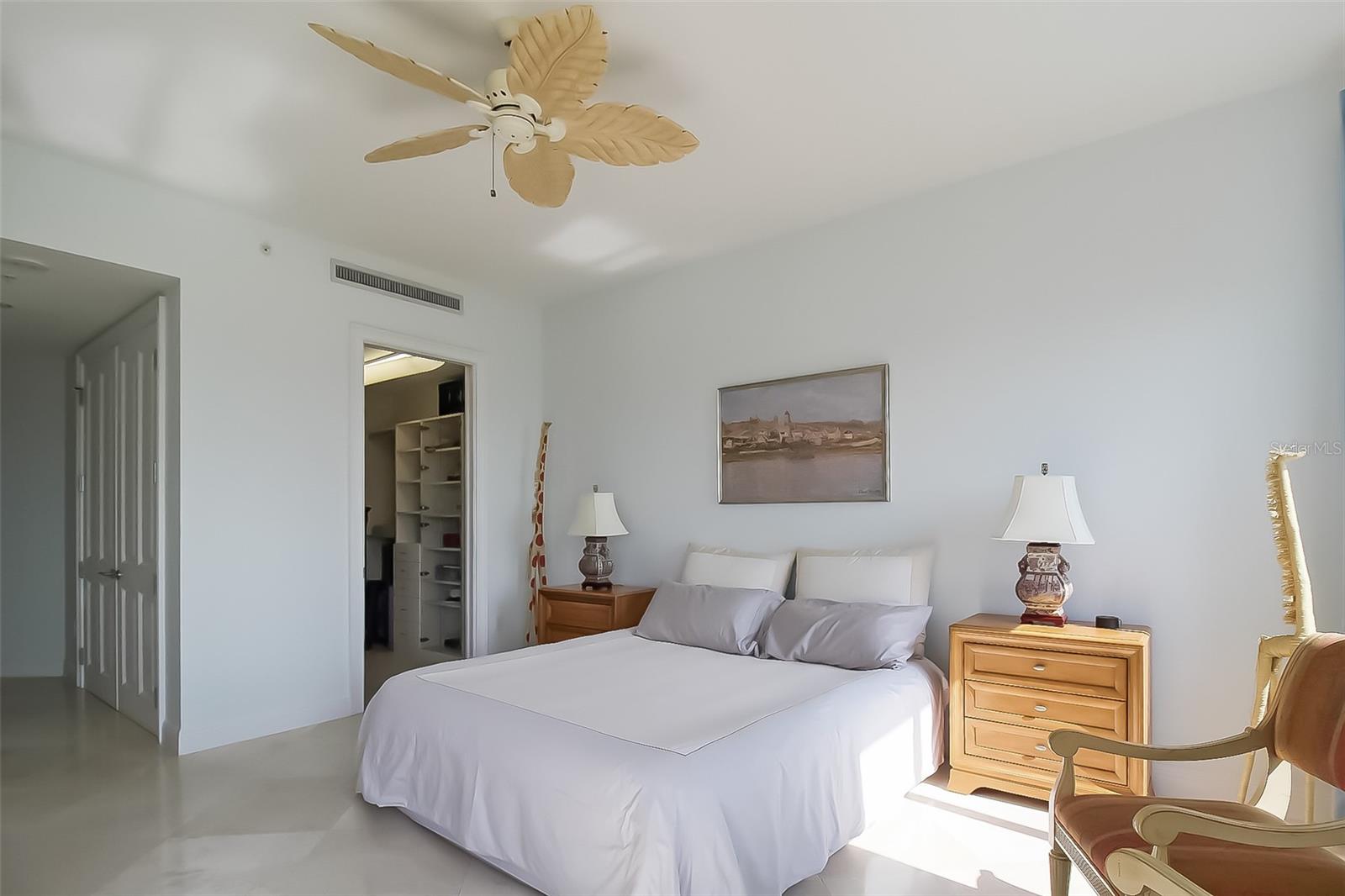 1300 BENJAMIN FRANKLIN DR #701, SARASOTA, FL, 34236