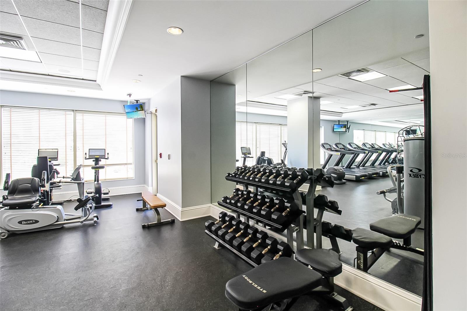 1300 BENJAMIN FRANKLIN DR #701, SARASOTA, FL, 34236