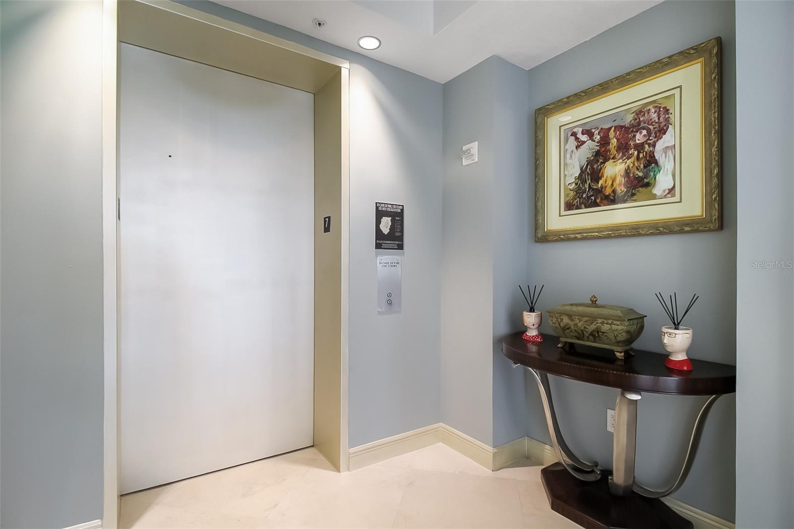 1300 BENJAMIN FRANKLIN DR #701, SARASOTA, FL, 34236