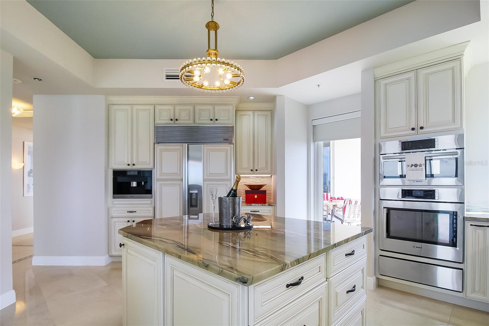 1300 BENJAMIN FRANKLIN DR #701, SARASOTA, FL, 34236