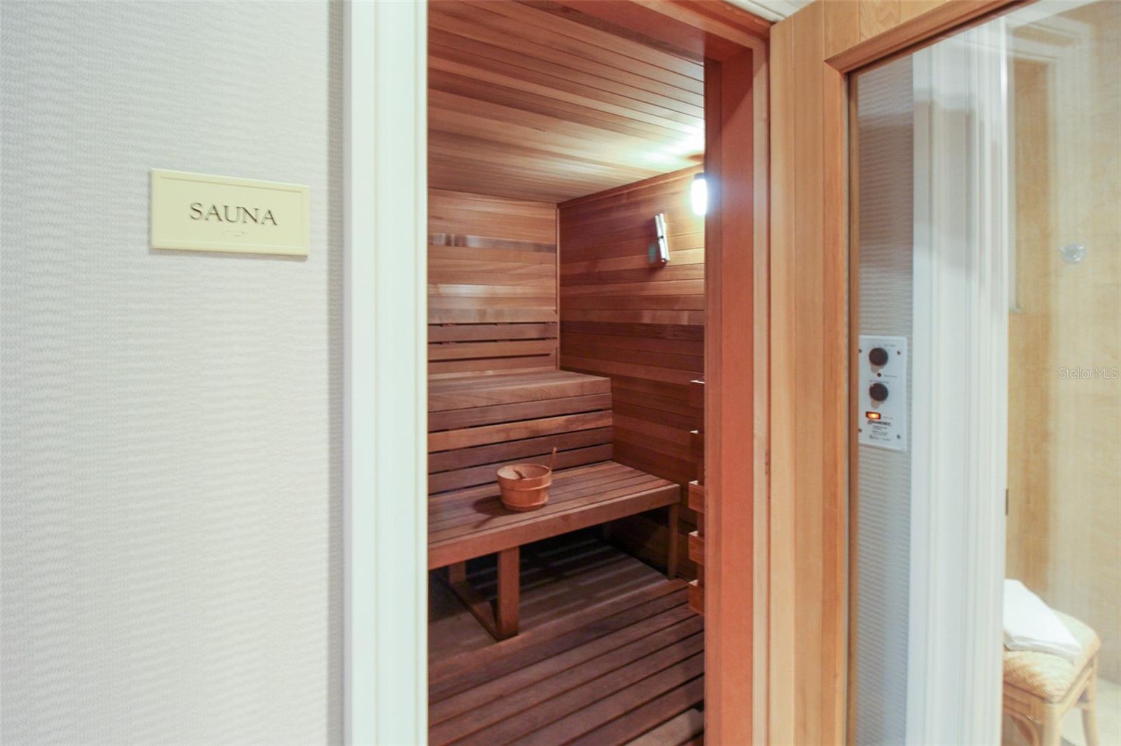 1300 BENJAMIN FRANKLIN DR #701, SARASOTA, FL, 34236