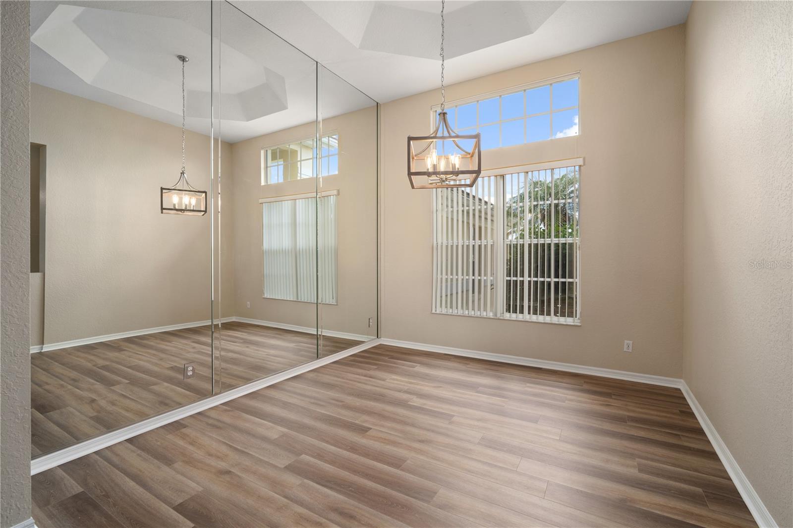 1103 SIGNATURE DR, SUN CITY CENTER, FL, 33573