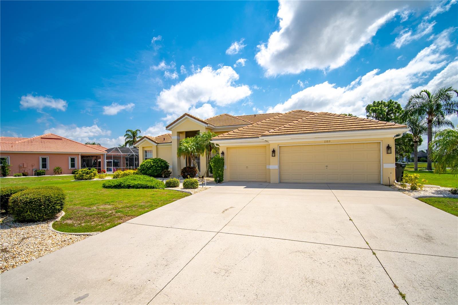 1103 SIGNATURE DR, SUN CITY CENTER, FL, 33573