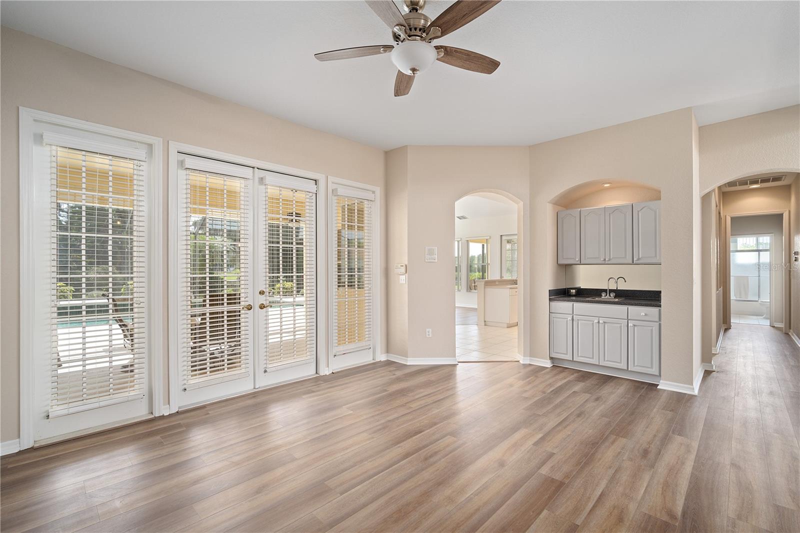 1103 SIGNATURE DR, SUN CITY CENTER, FL, 33573