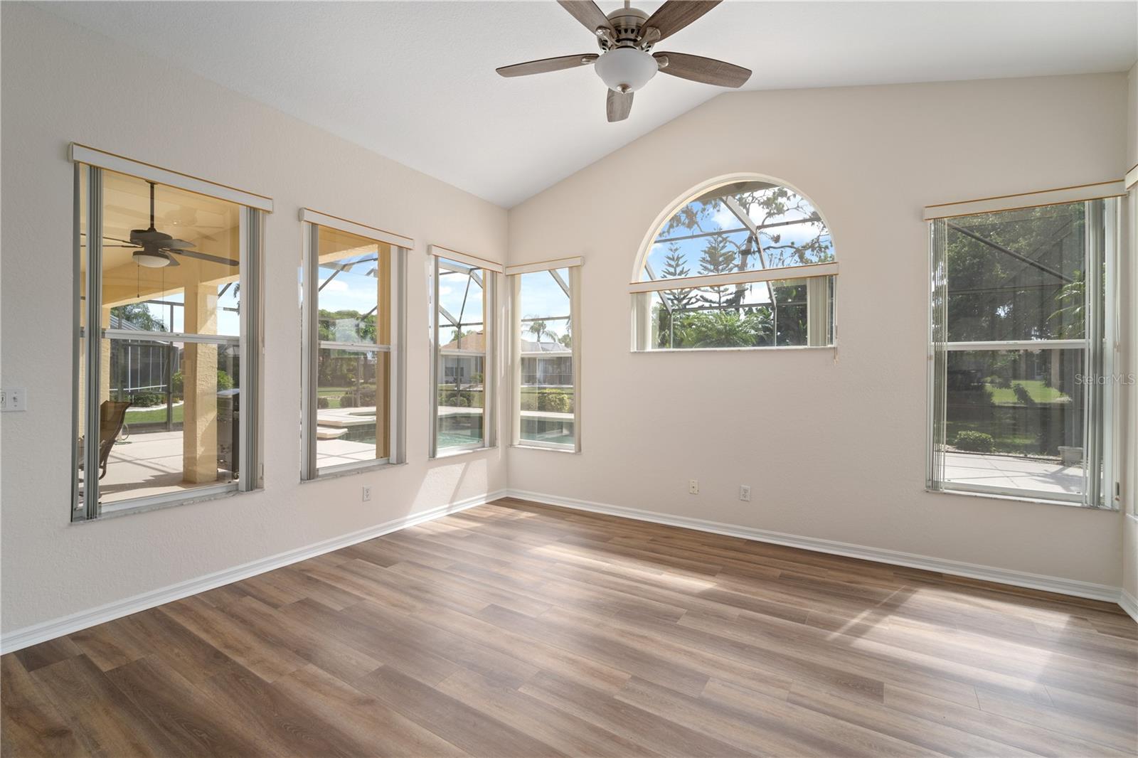 1103 SIGNATURE DR, SUN CITY CENTER, FL, 33573