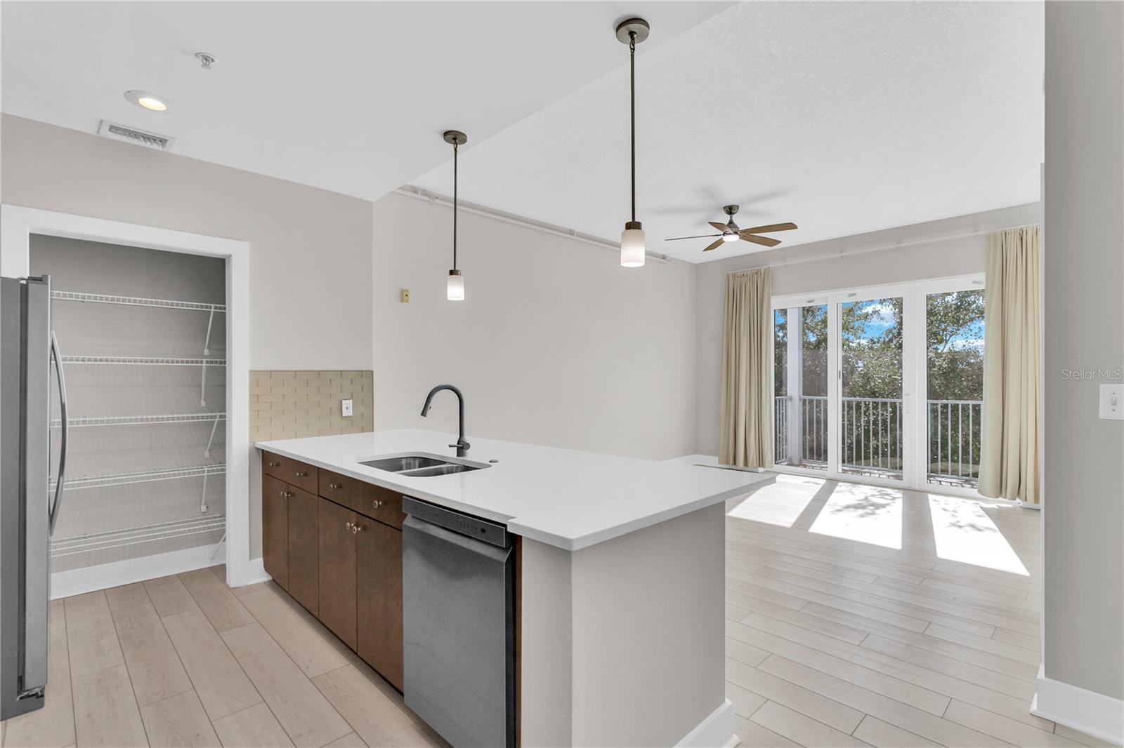 1501 DOYLE CARLTON DR #303, TAMPA, FL, 33602