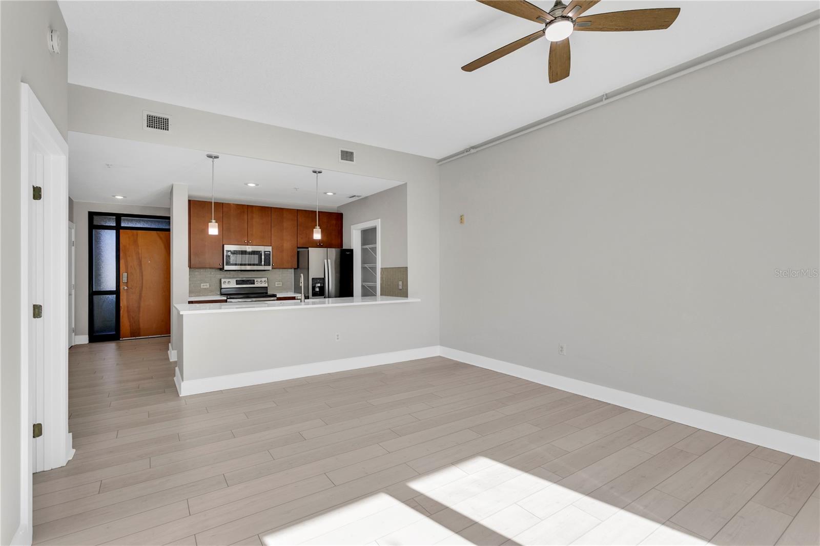 1501 DOYLE CARLTON DR #303, TAMPA, FL, 33602